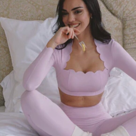 Wiskii Tops - Scallop Cropped Long Sleeve Top WISKII, NEW